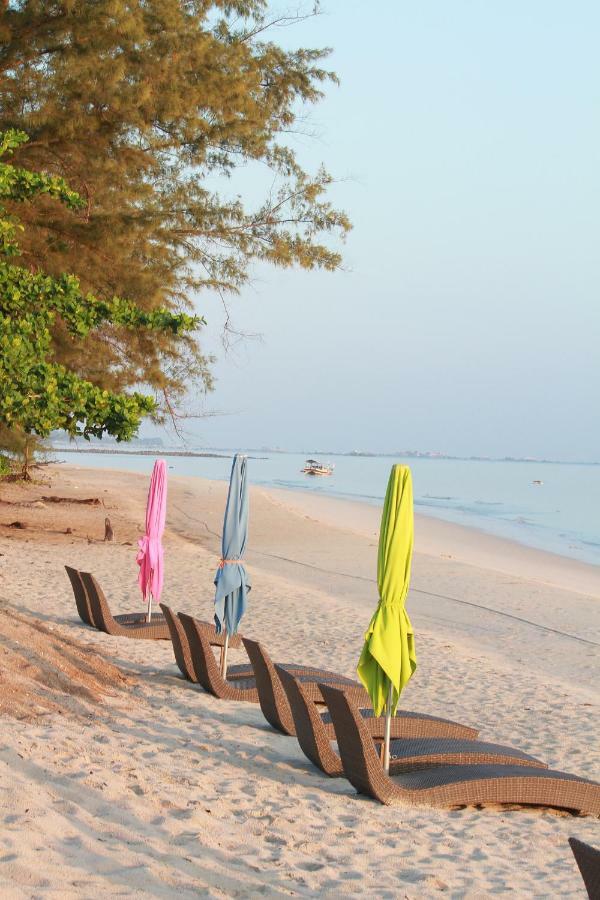 Belitung Holiday Resort Sijuk Buitenkant foto
